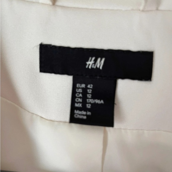 Off white blazer L, last chance-donating 9/15 - Picture 4 of 6